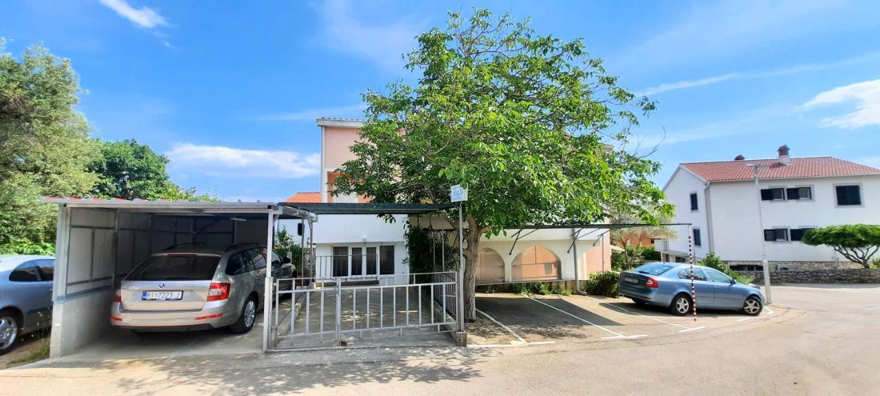 Apartment Miroslav Krk Town Exterior photo